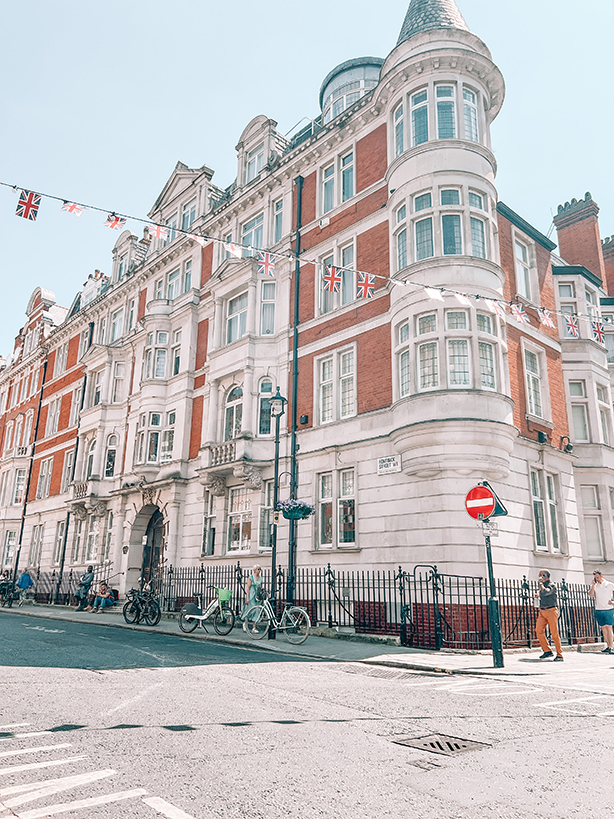 London Solo Travel Guide – Kayla in the City